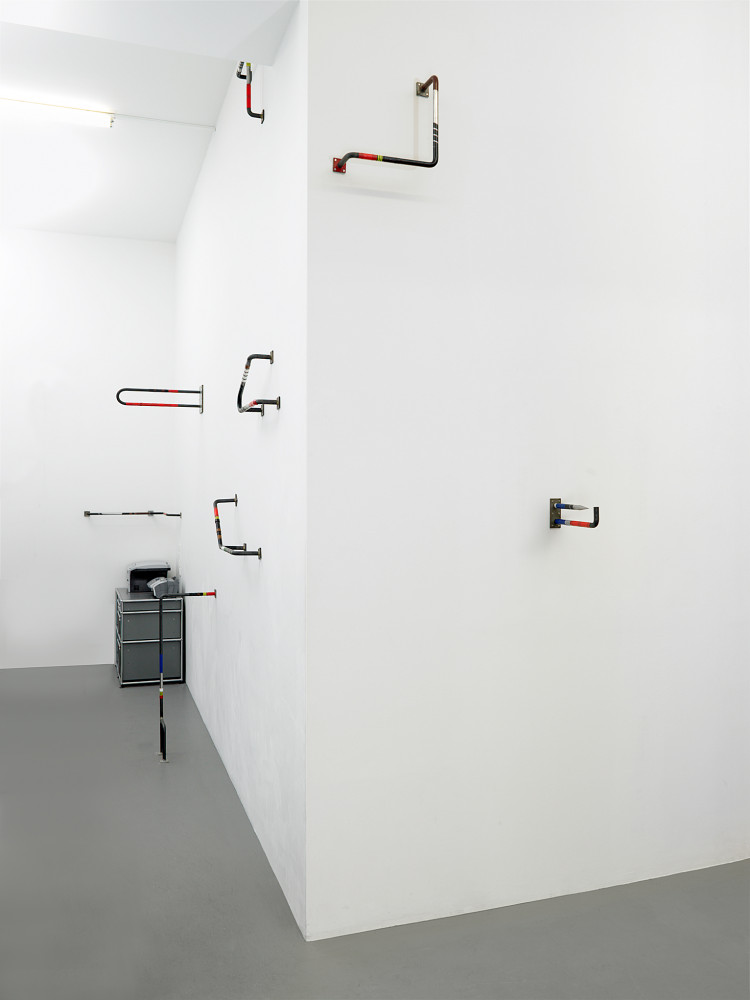 Installation view, Buchmann Galerie, ROCK PAPER SCISSORS ― MANUAL THINKING IN CONTEMPORARY SCULPTURE 