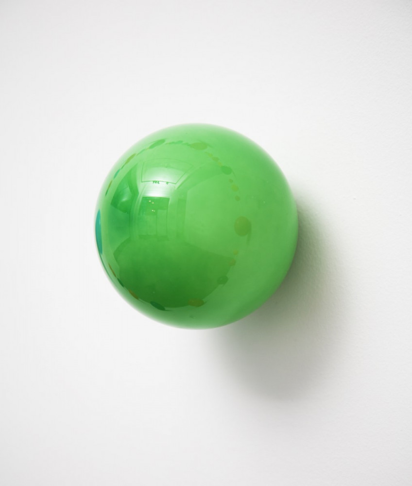Véronique Arnold, Installationsansicht, Buchmann Lugano, 2023–2023, detail blown glass ball