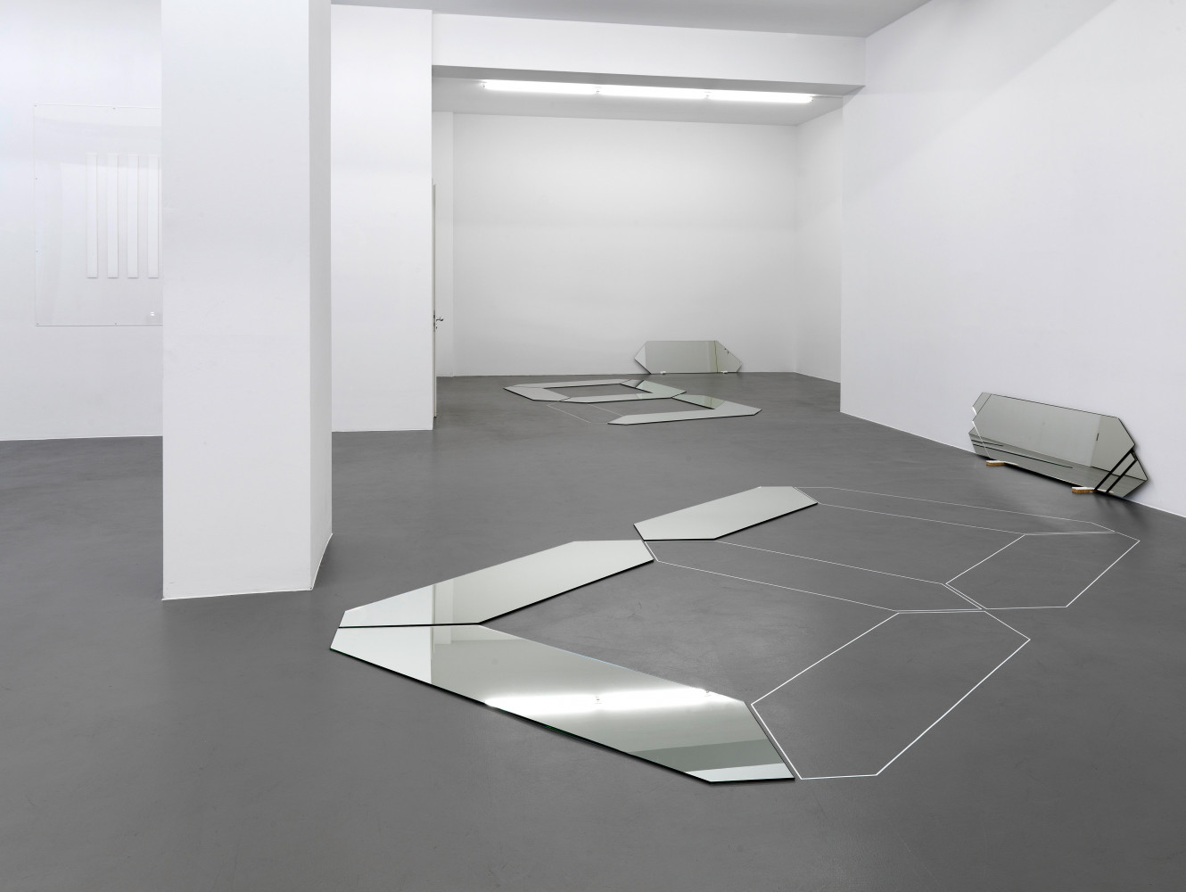‘Daniel Buren, Tony Cragg, Tatsuo Miyajima’, Installationsansicht, Buchmann Galerie, 2012
