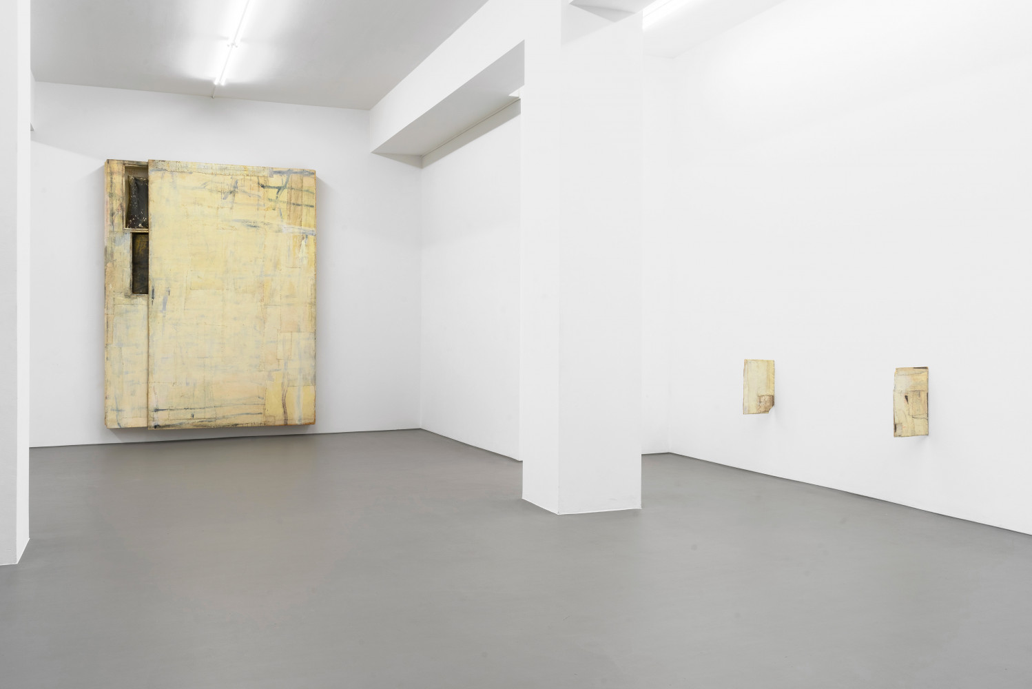 Lawrence Carroll, Installationsansicht, Buchmann Galerie, 0023–2023