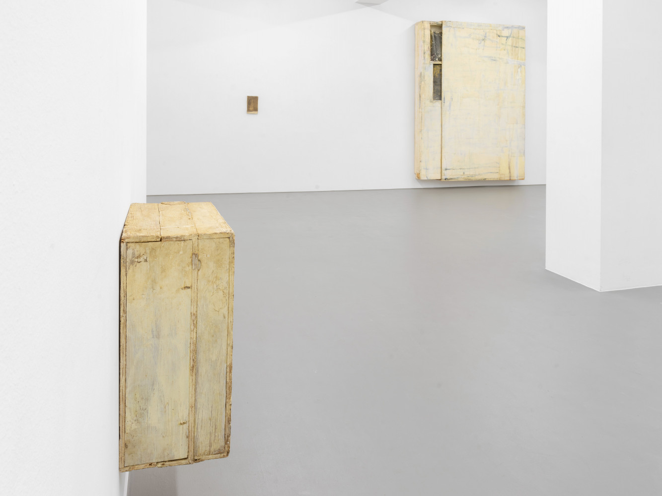 Lawrence Carroll, Installationsansicht, Buchmann Galerie, 2023–2023