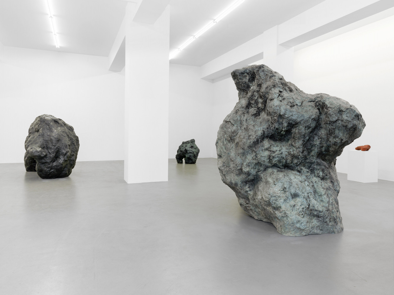 William Tucker, Installationsansicht, Buchmann Galerie, 2015
