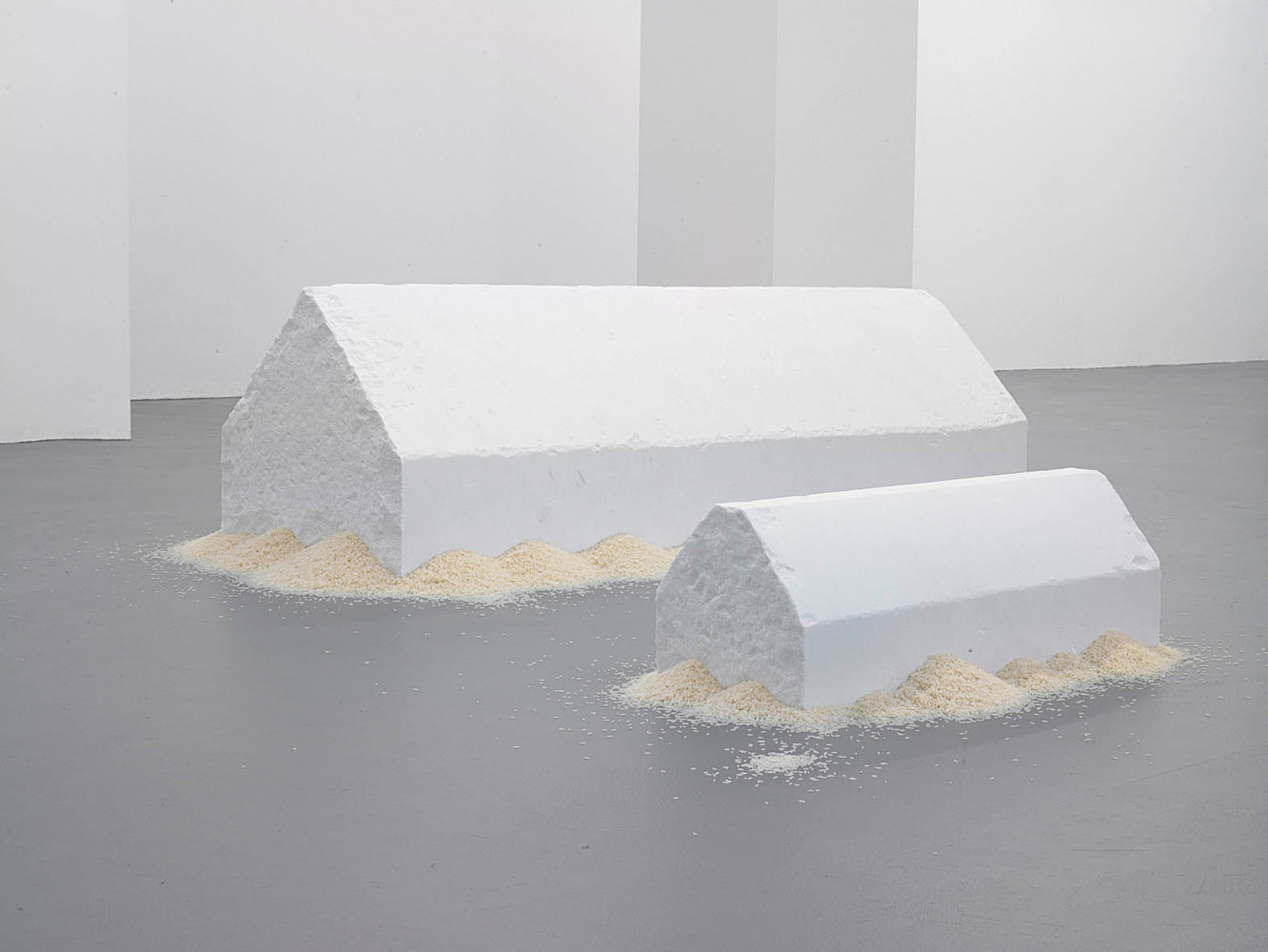 Wolfgang Laib, ‘Reishäuser’, Installationsansicht, Buchmann Galerie, 2006