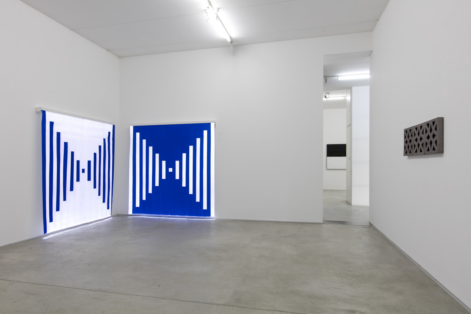 Daniel Buren, Alberto Garutti, Bettina Pousttchi, Installation view, Buchmann Agra, 2020
