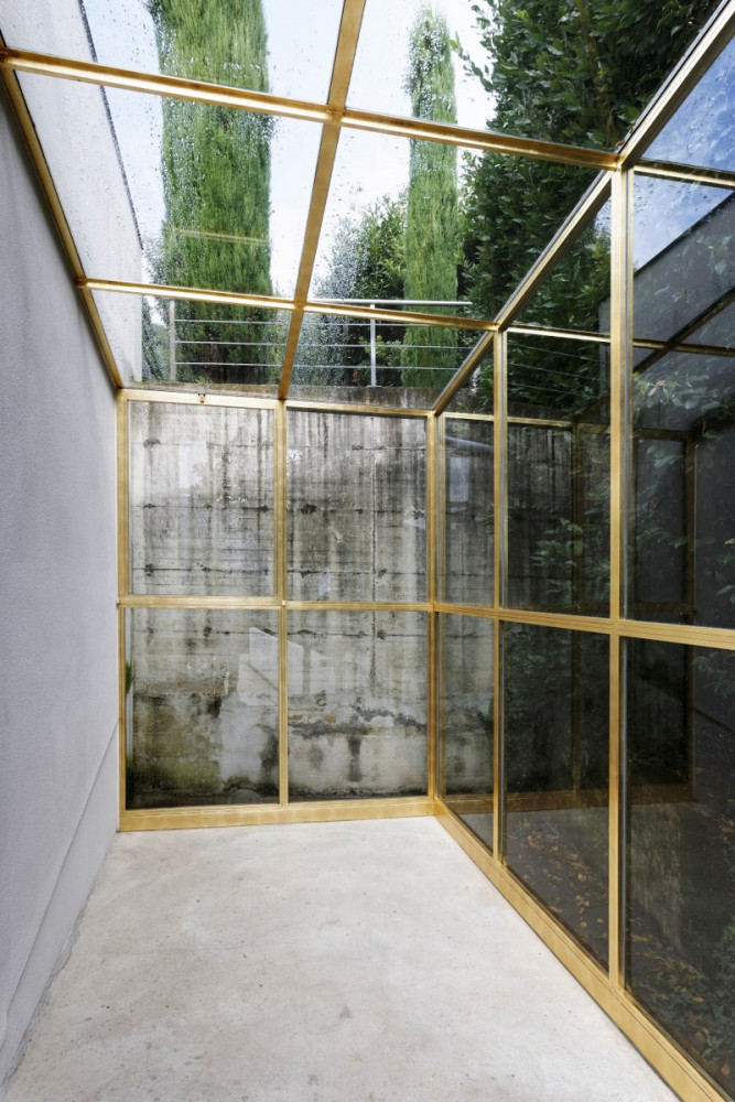 Felice Varini, ‘Foglia d'oro in serra’, Installationsansicht, Buchmann Agra, 2015