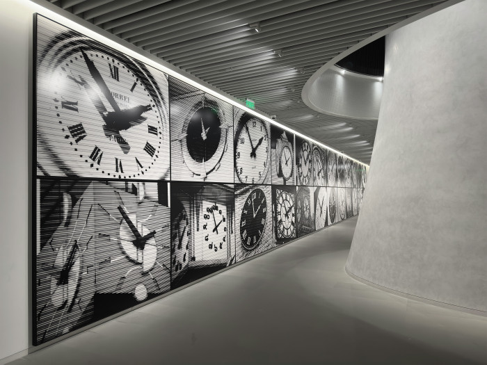 Bettina Pousttchi, ‘World Time Clock’, Installationsansicht, 2023, Aurora Museum, Shanghai