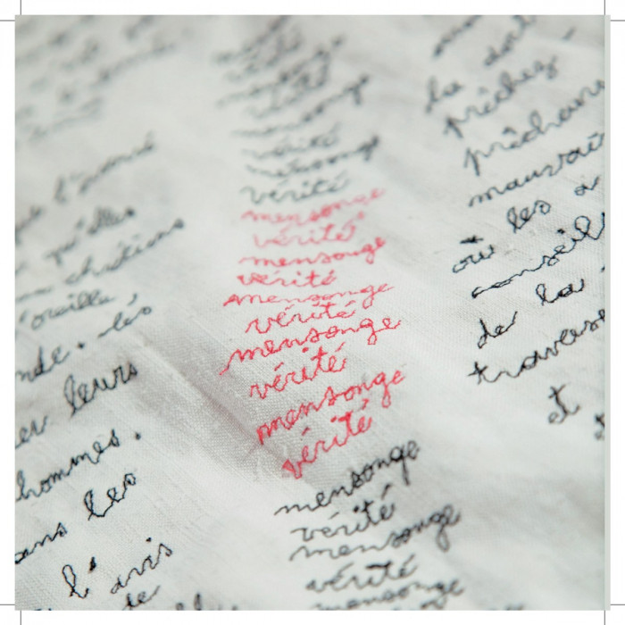 Véronique Arnold, ‘Et ces moutons, si doux, dévorent les humains (detail)’, 2014, Embroidery with black and red thread on linen canvas